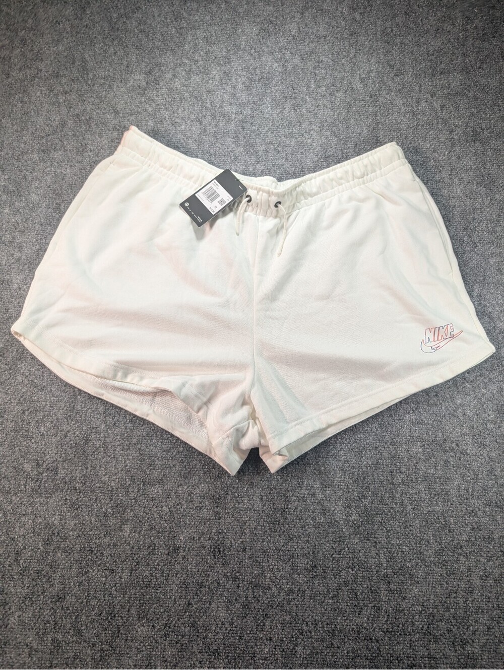 Nike Womens Sportswear Essential Futura Fleece Shorts White Size 1X